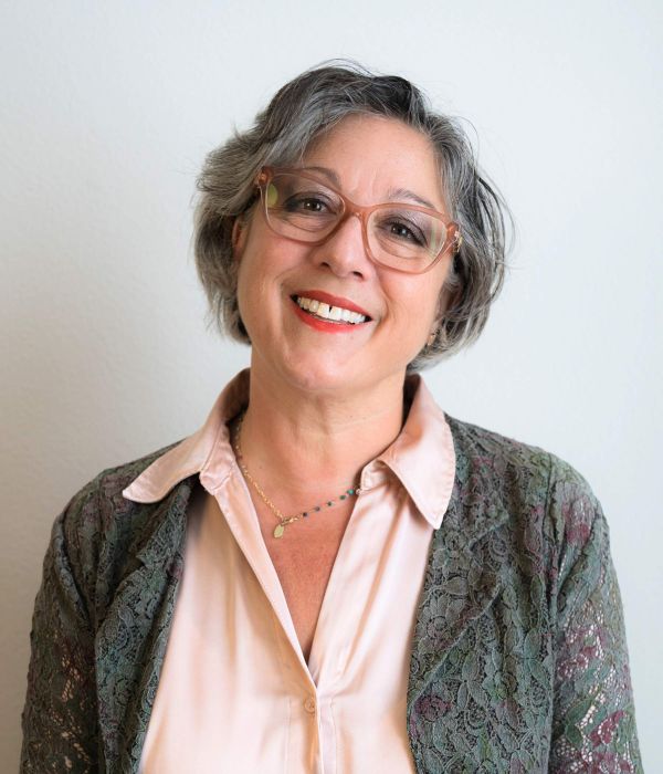 Portrait de Marie Gelsomini Béguin, psychologue-psychothérapeute FSP et directrice de centre chez Novapsy à Lausanne